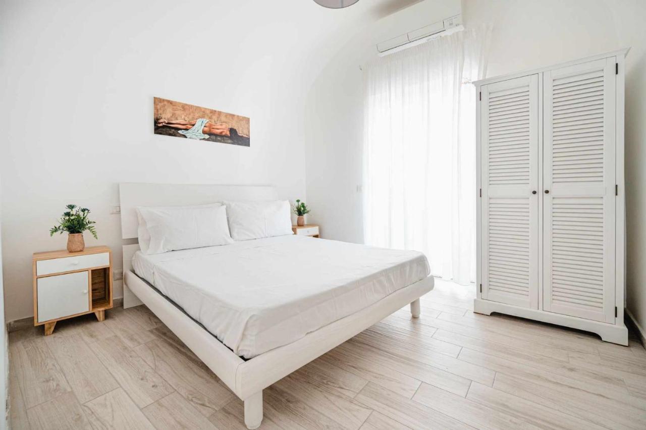 White Amalfi Centro Storico By Italianhost Apartment Exterior photo